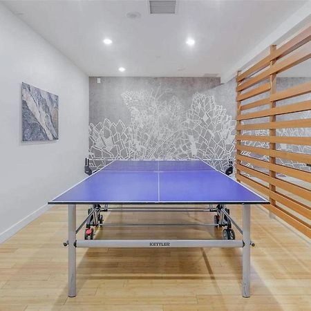 Three-Bedroom Condo With Free Parking Nearby Cn Tower With Lake View Toronto Luaran gambar