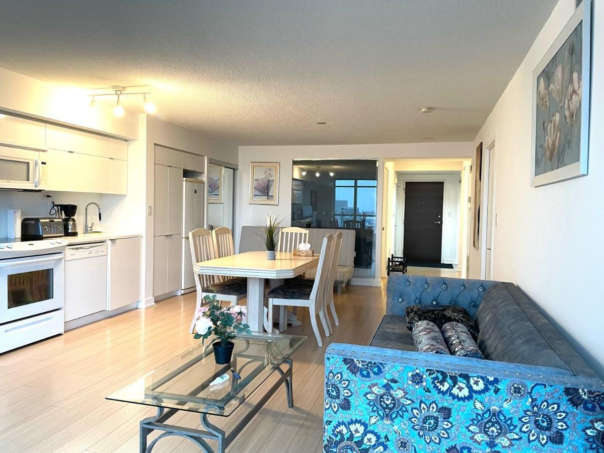 Three-Bedroom Condo With Free Parking Nearby Cn Tower With Lake View Toronto Luaran gambar