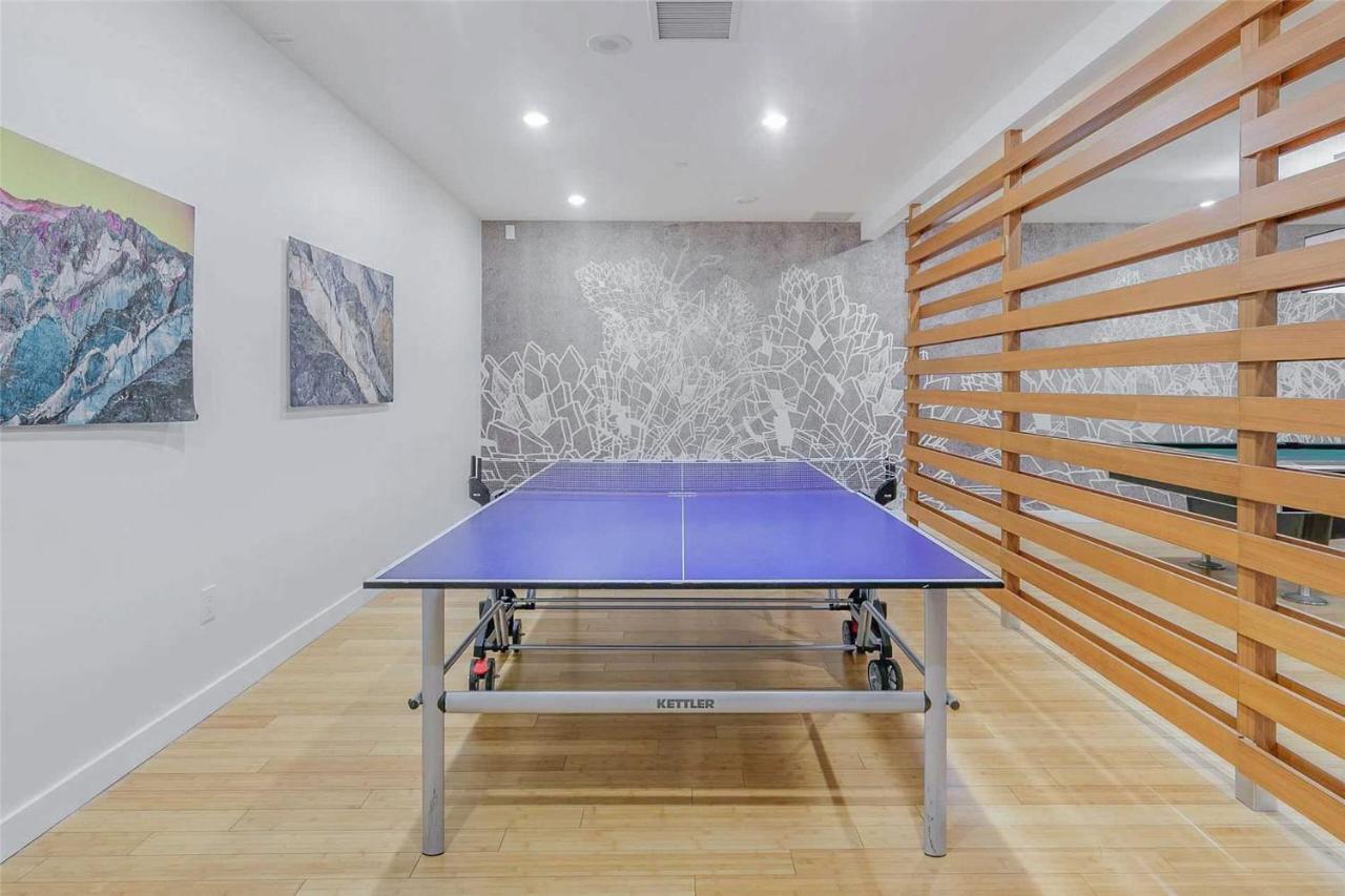 Three-Bedroom Condo With Free Parking Nearby Cn Tower With Lake View Toronto Luaran gambar