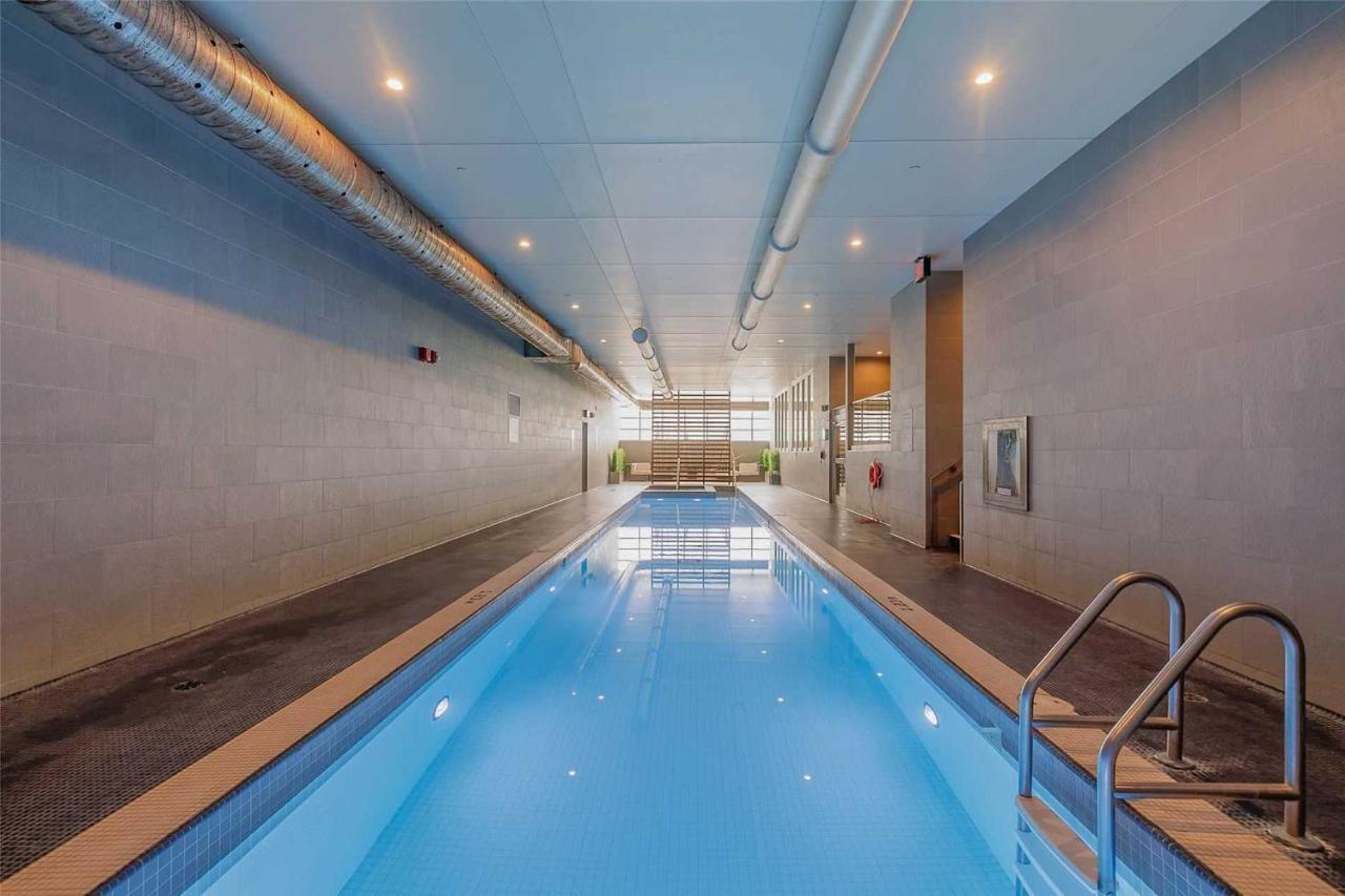 Three-Bedroom Condo With Free Parking Nearby Cn Tower With Lake View Toronto Luaran gambar